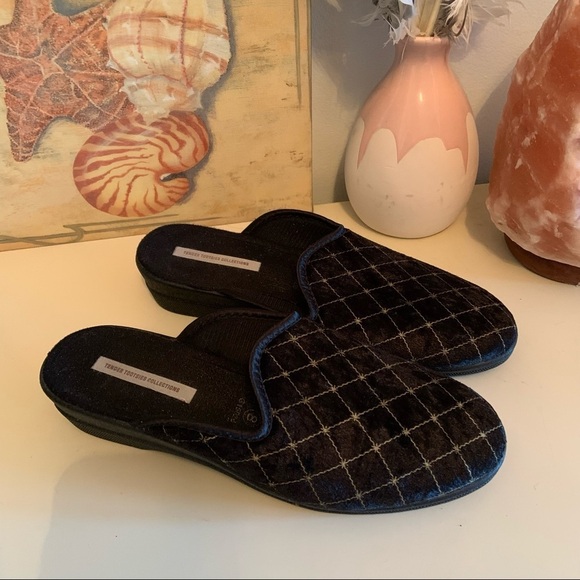 Tender Tootsie Shoes - Tender Tootsie size 8 slippers